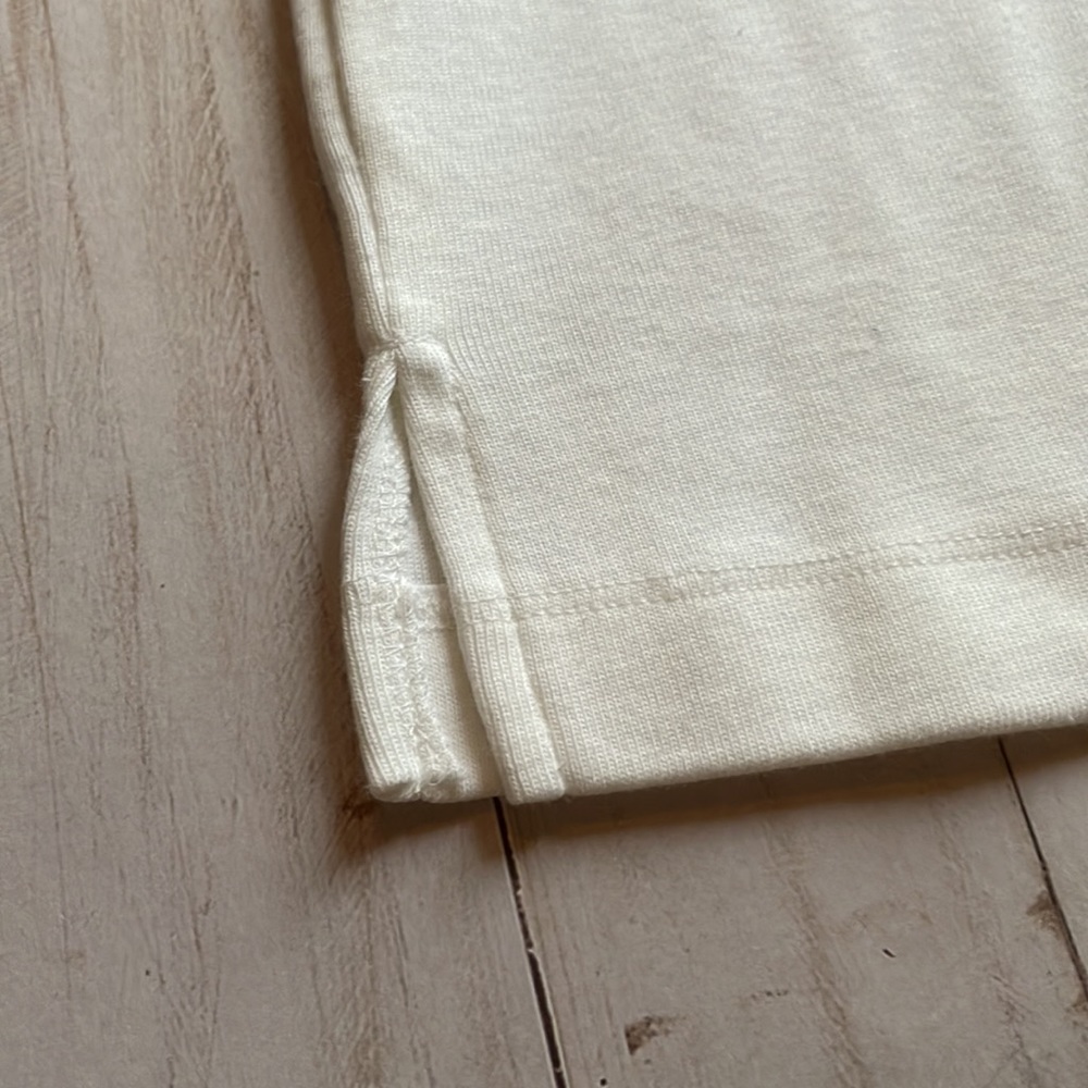 NWT Size Medium Ann Taylor Factory White Tank with Knit V-Neck and Side Slit - Picture 5 of 5